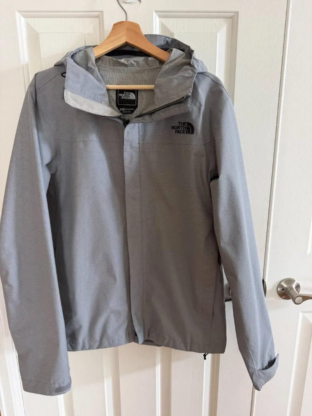 The North Face Venture Jacket Men's Medium Gray Lightweight Rain Shell